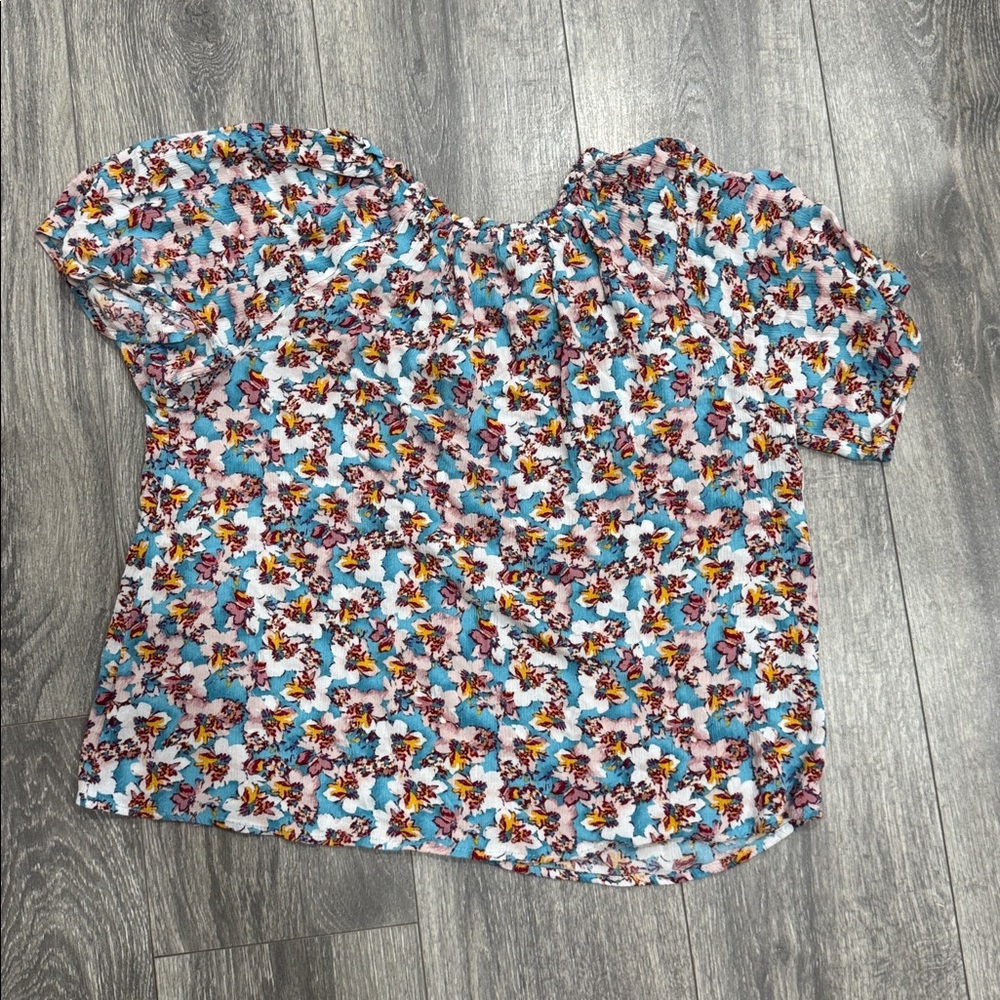 Floral Patterned Blouse - Picture 3 of 3